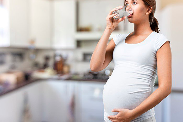 Питье воды беременной на 27-й недели для поддержание водного баланса