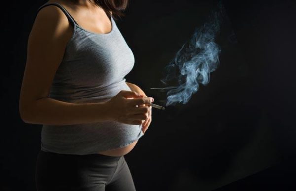 Курение при беременности категорически запрещено