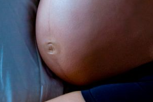 светло-коричневые выделения на ранних сроках беременности