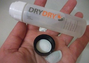 Способ применения дезодоранта dry dry