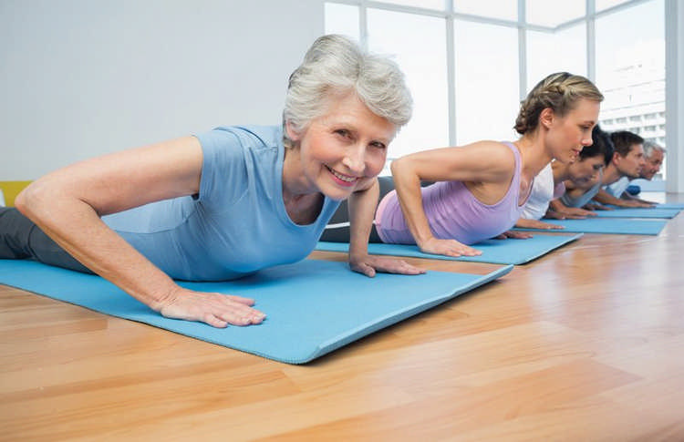 Йога для женщин после 40, 50, 60 лет: польза и упражнения