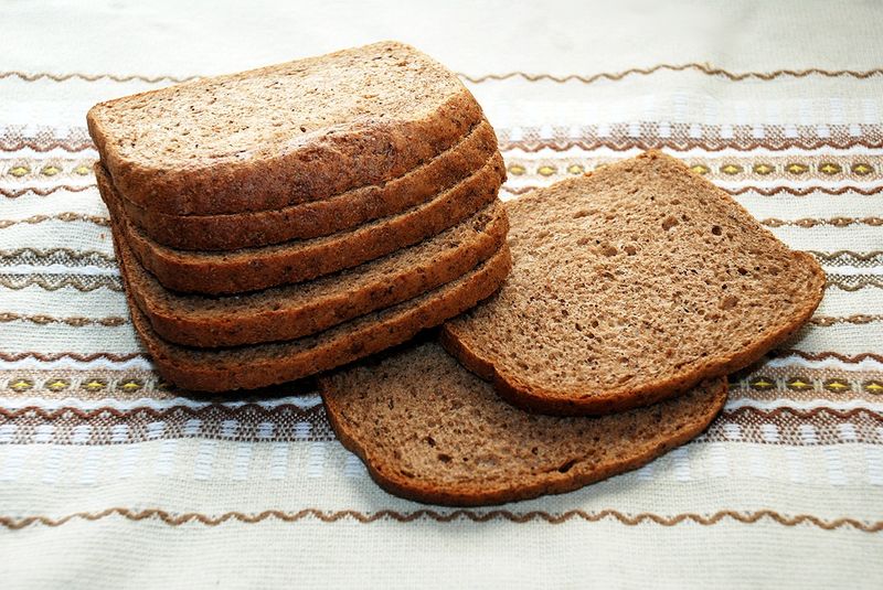 Польза и вред ржаного хлеба для организма, состав и калорийность ...